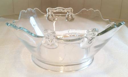Mt. Pleasant Clear 9" Handled Bowl