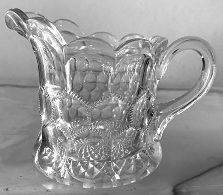 Sawtoothed Honeycomb Creamer