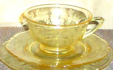 La Fleure Yellow (Stem 15024) Cup & Saucer Set