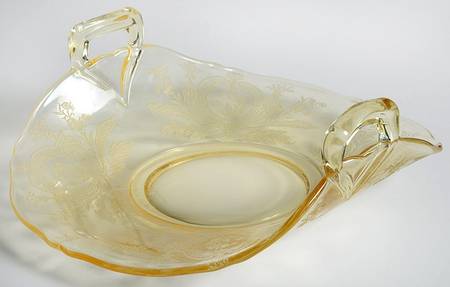 La Fleure Yellow (Stem 15024) Handled Bon Bon