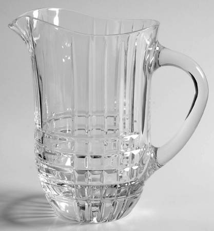 Plaid 32 Oz Pitcher
