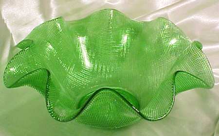 COL49 8" Round Crimped Bowl