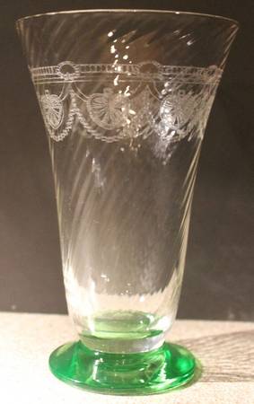 Magda Green Footed Tumbler