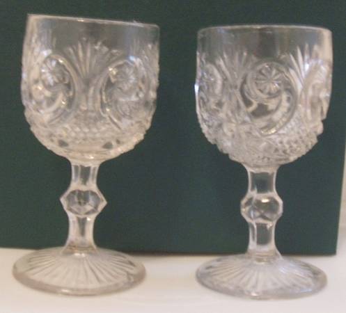 Starred Scroll Wine Glass by Crystal Glass 