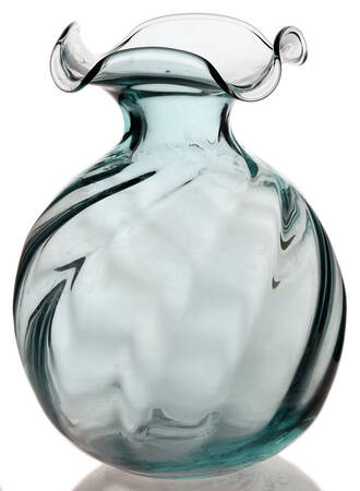 Hibiscus 5" Bud Vase
