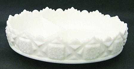 Old Quilt (Milk Glass) 9" 3 Part Round Relish