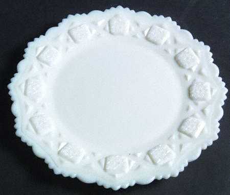 Old Quilt (Milk Glass) Dinner Plate