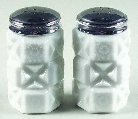 Old Quilt (Milk Glass) Shaker Set w/Metal Lids
