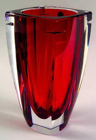 Metra 10" Flower Vase