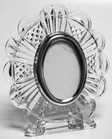 Picture Frames Oval Frame-Holds 2" X 3" Photo