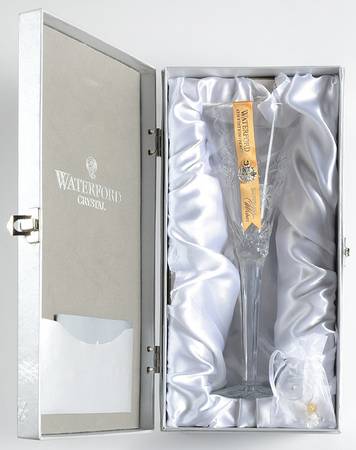 Snowflake Wishes (Boxed) Peace Fluted Champagne w/2 Charms