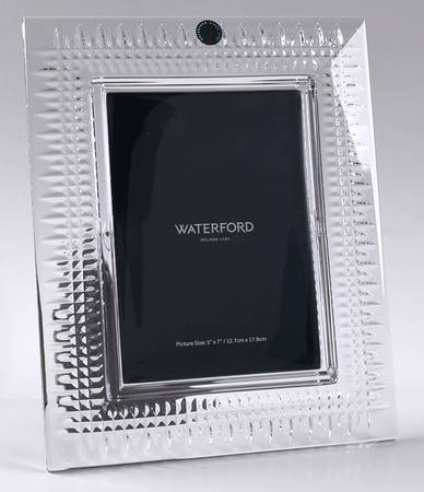 Lismore Diamond Frame-Holds 5" X 7" Photo