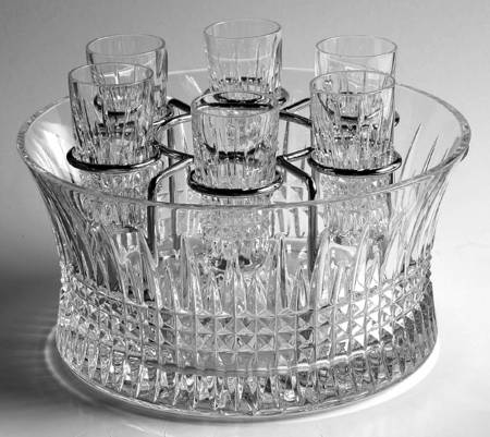 Lismore Diamond (8Pc) Vodka Chiller Set(6 Vodka,Chiller&Metal Hldr