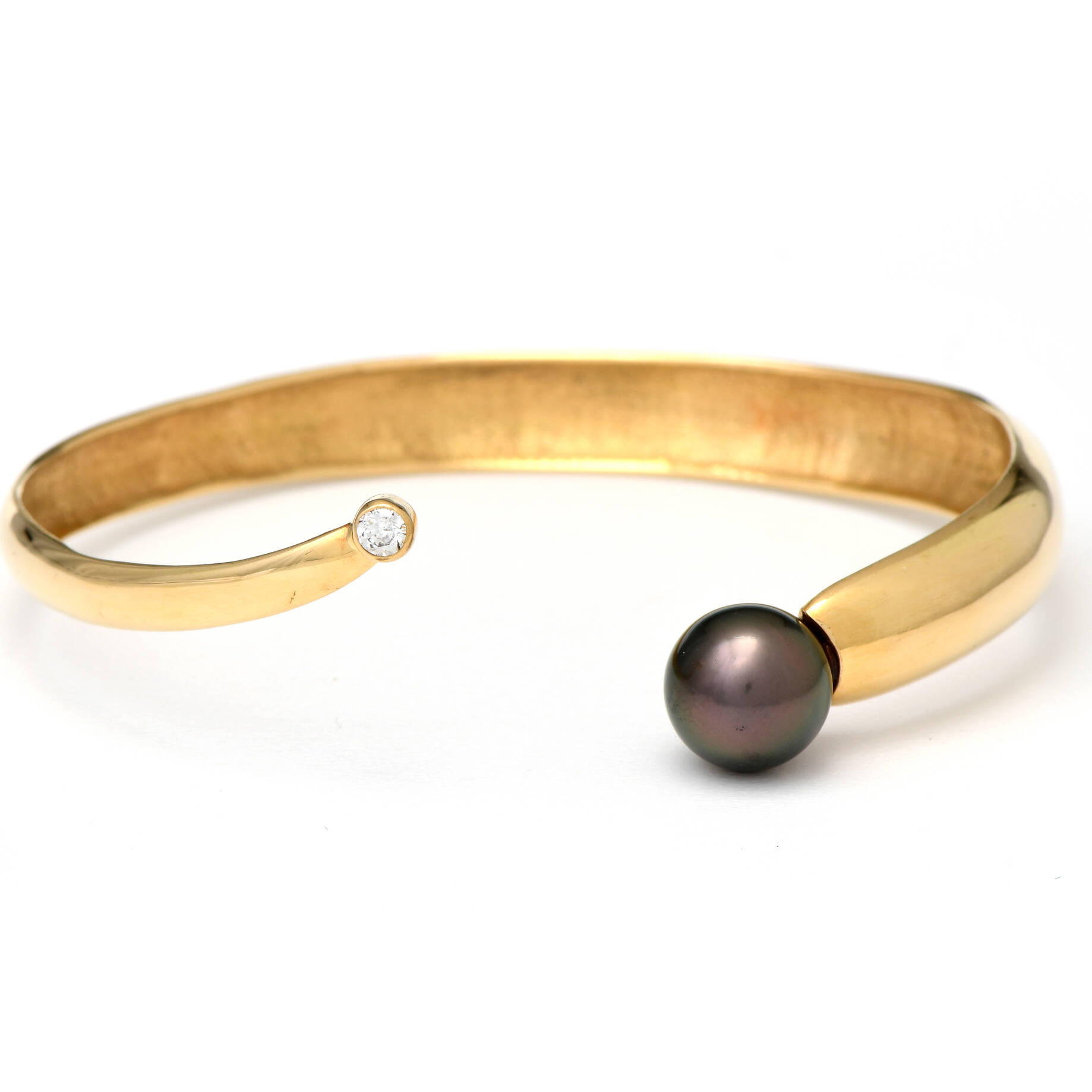 18KY Tahitian Pearl(10.0mm) & Diamond(0.10) Cuff Bracelet