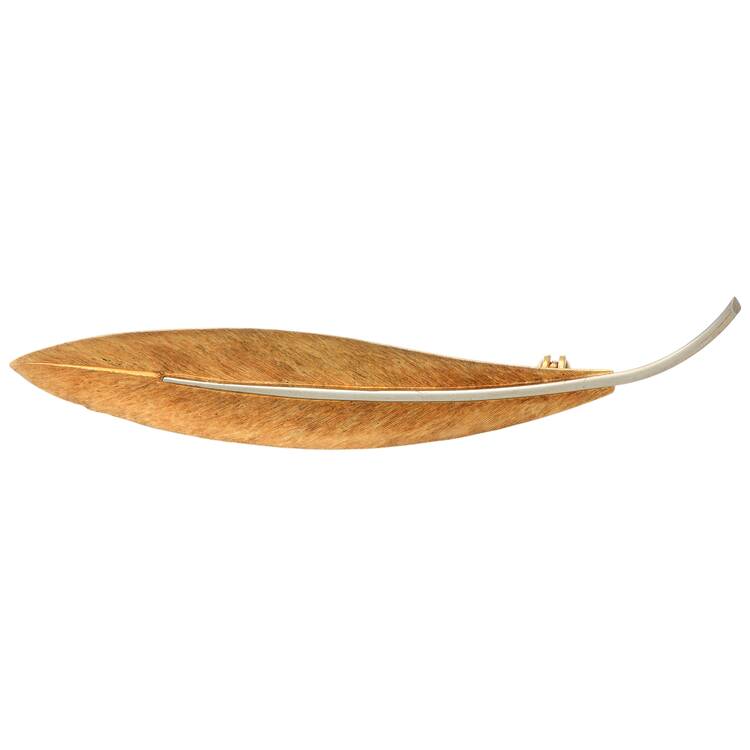 18KYW Modernist Textured Leaf Pin