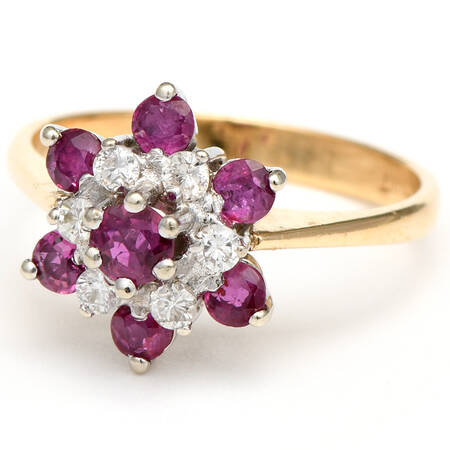 14KYW Ruby(0.80) & Diamond Cluster Ring
