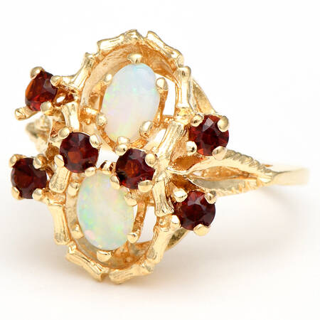 14KY Opal & Garnet(0.65) Ring
