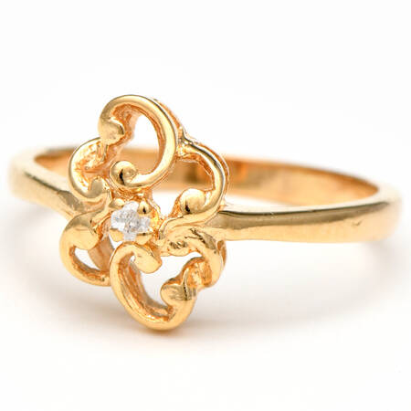 14KY Diamond Accent Swirl Ring