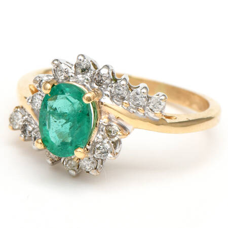 10KYW Emerald(0.81) & Diamond(0.24) Ring