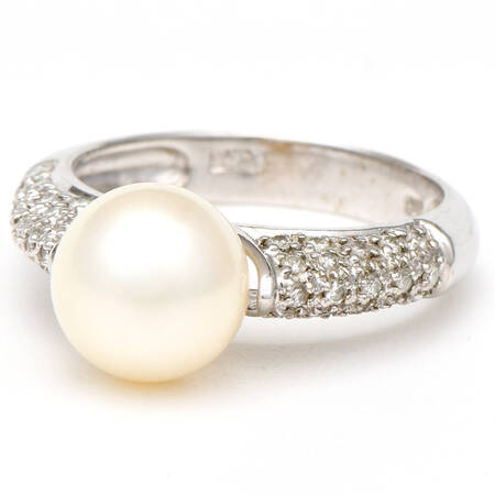 14KW Akoya Pearl & Diamond (0.20) Pave Ring