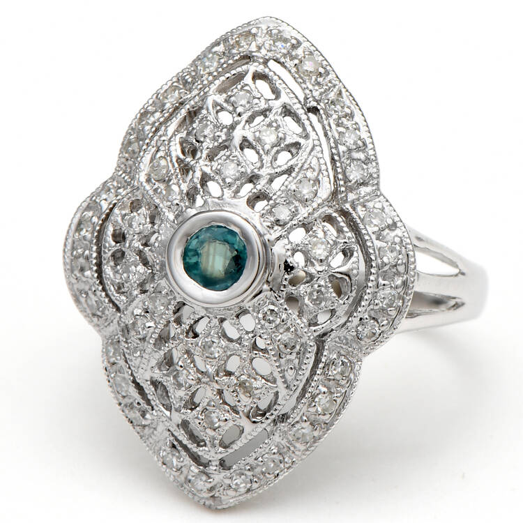 14KW Emerald (0.10) & Diamond (0.25) Shield Ring
