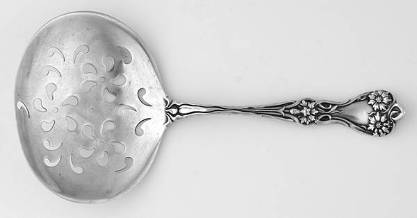Majestic (Sterling, 1900, No Monograms) Solid Bon Bon Spoon with Pierced Bowl