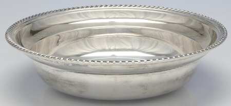 93 (Silverplate, Hollowware) 9" Round Vegetable Bowl by Art Silver 