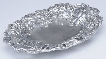 Grape (Aluminum, Hollowware) 13" Oval Tray by Arthur Court
