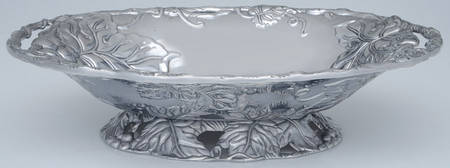 Grape (Aluminum, Hollowware) 10" Oval Vegetable by Arthur Court