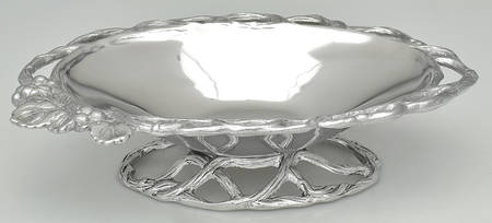Grape (Aluminum, Hollowware) 11" Oval Vegetable Bowl by Arthur Court
