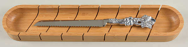 Grape (Aluminum, Hollowware) Wood Baguette Cutting Board & Knife Set