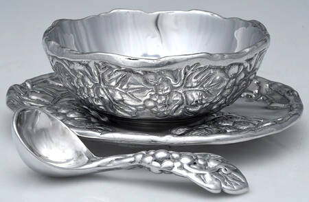 Grape (Aluminum, Hollowware) Condiment Bowl & Underplate with Spoon