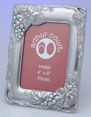 Grape (Aluminum, Hollowware) Frame-Holds 4" X 6" by Arthur Court