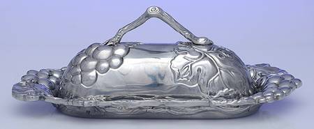 Grape (Aluminum, Hollowware) 1/4 Pound Covered Butter