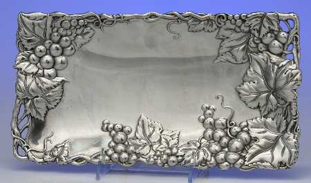 Grape (Aluminum, Hollowware) 11" Bread Tray