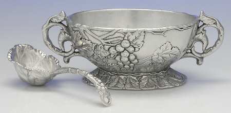 Grape (Aluminum, Hollowware) Sauce Boat W/Ladle