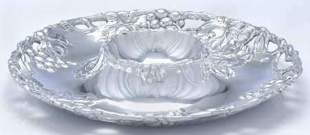 Grape (Aluminum, Hollowware) Large 1 Piece Chip & Dip Set