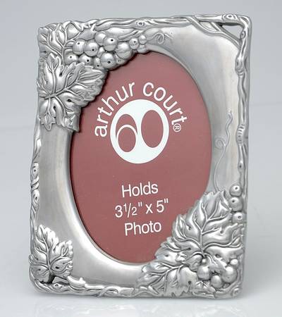 Grape (Aluminum, Hollowware) Frame Holds 3 1/2" X 5" by Arthur Court