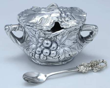 Grape (Aluminum, Hollowware) Sugar Bowl & Lid with Spoon