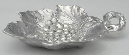 Grape (Aluminum, Hollowware) 6" Leaf Dish by Arthur Court