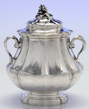 AUD1 (Sterling, Hollowware) Sugar Bowl & Lid by Andre Aucoc