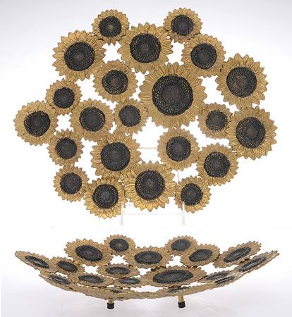 Vincent (Nickelplate, Goldplate, Hollowware) by Michael Aram