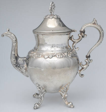 BIM6 (Silverplate, Hollowware) Teapot