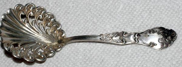 Azalia (Sterling) Large Sugar Sifter