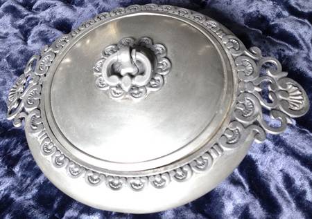 Pewter Hollowware by Valpeltro