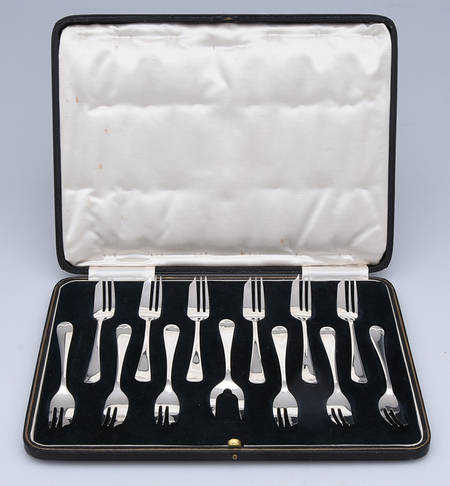 Queen Anne (Sterling) (13pc) Cake Set (CAF & 12 CAFI) with Case