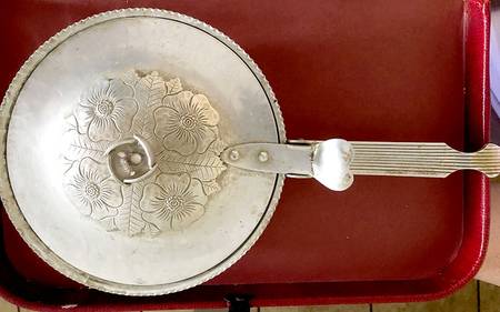Wild Rose (Aluminum, Hollowware) Silent Butler with Hinged Lid