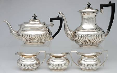 02000 (Silverplate, Hollowware) 5 Piece Tea Set (PCP, PTP, PCR, PSUO, PWB) by Cheltenham & Co Ltd