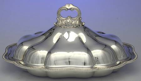 Silverplate Hollowware Oval Buffet Server & Lid
