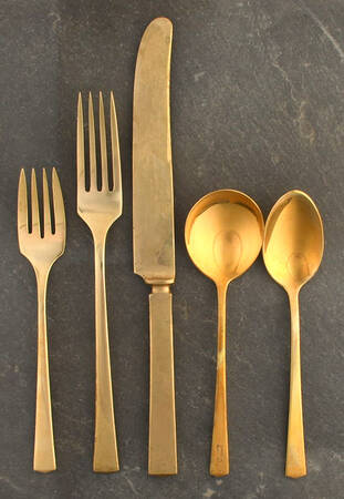 Empress (Dirigold) Goldware 40  Piece Estate Set
